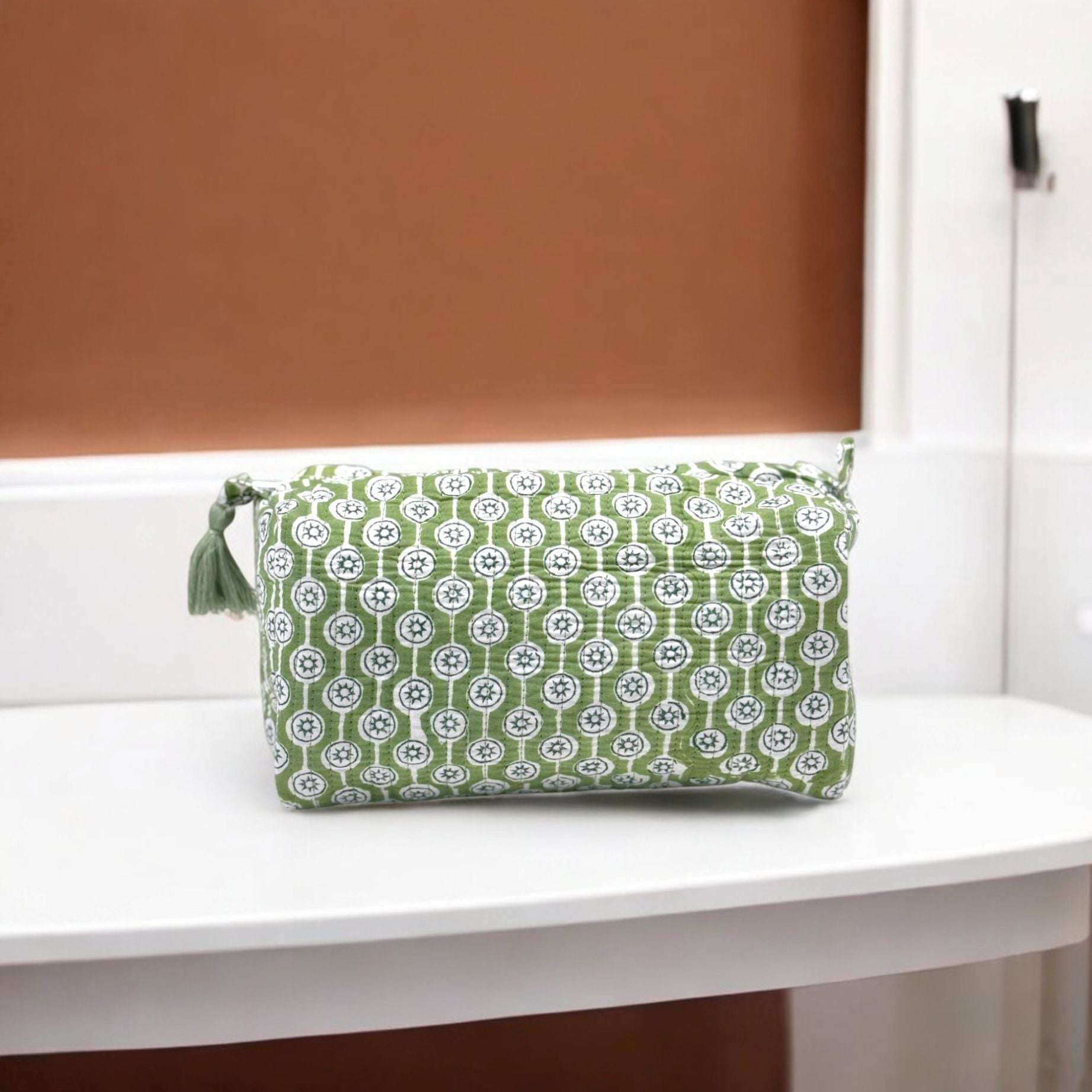 Pouch | Green Star Print