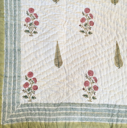 Quilt | Floral Roses