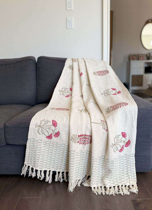 Throw | Pink Paisley
