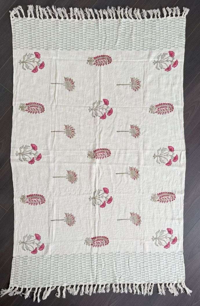 Throw | Pink Paisley