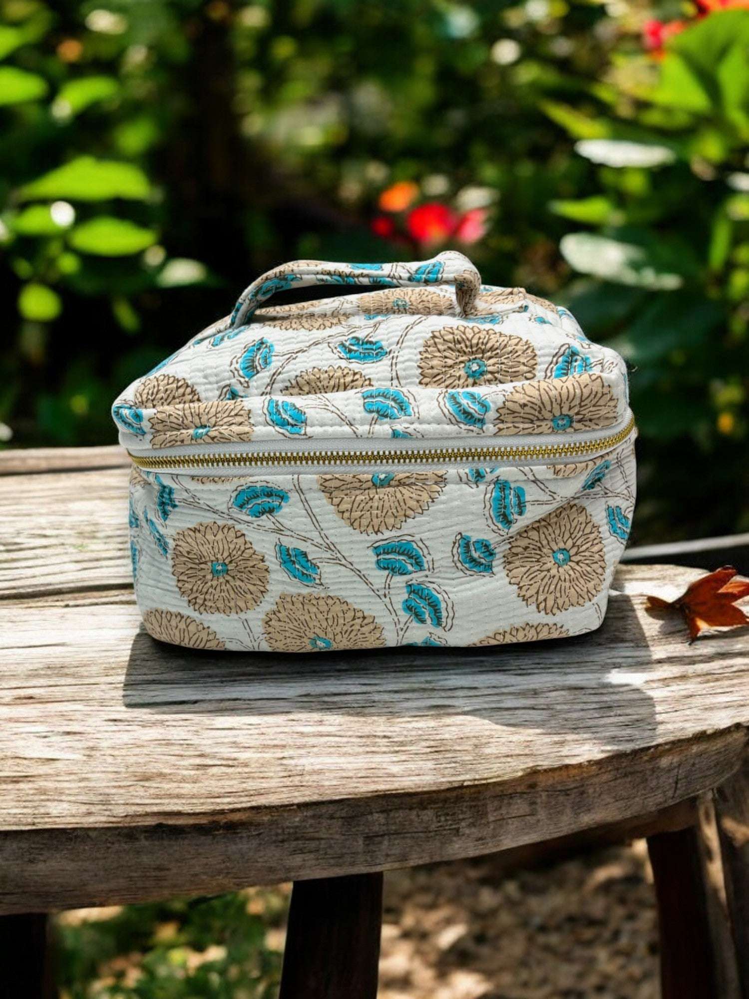 Vanity Pouch | White & Beige